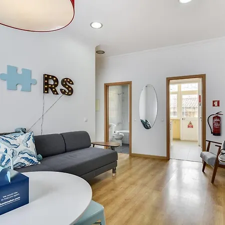 Cool And Airy In Ajuda ליסבון